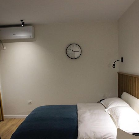 Studio In Тирана Экстерьер фото