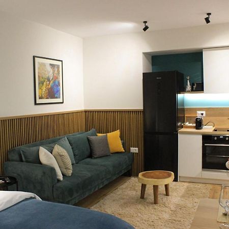 Studio In Тирана Экстерьер фото
