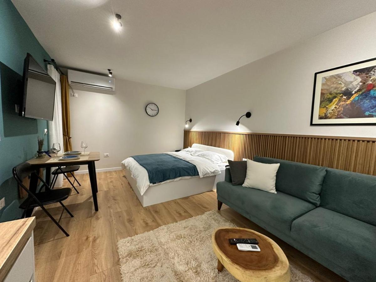 Studio In Тирана Экстерьер фото